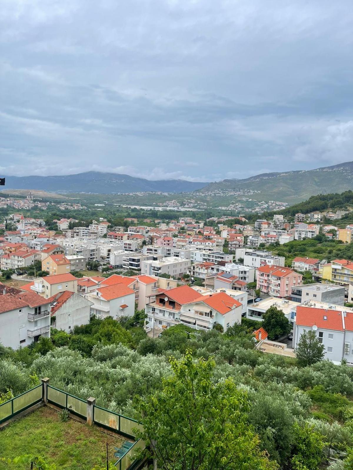 Memento Vivere Podstrana Bagian luar foto